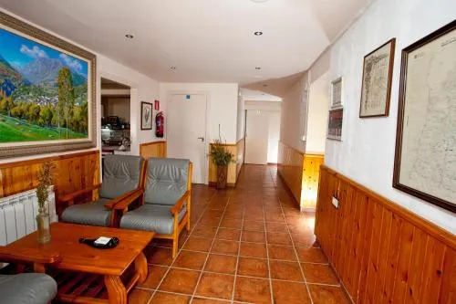 Hotel Montseny - Image 1