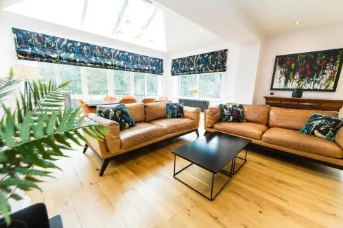 Nydsley Hall by Maison Parfaite 4 Luxury Apartments 2 with Hot Tubs - Image 1