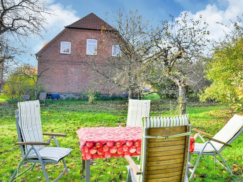 Pleasant Apartment in Behmkenhagen with Terrace - Image 1