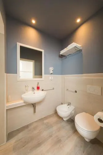 Hotel Trieste - Image 1