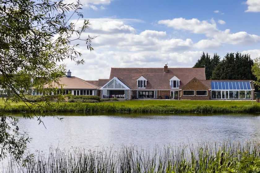 Kingfisher Country Club - Image 1