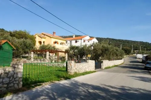 Guest house Lara - Image 1