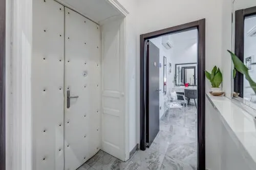 Coral Luxury Rooms - Image 1