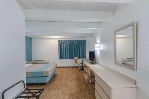Motel 6 Kokomo - Image 1