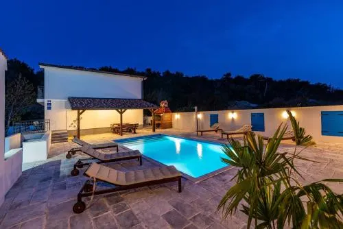 Vitezs House Novigrad/Knights House Novigrad - Image 1