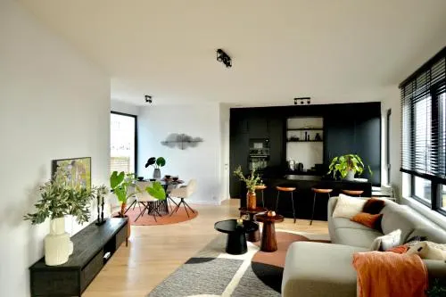 The Penthouse, oasis of light and inspiration - Image 1