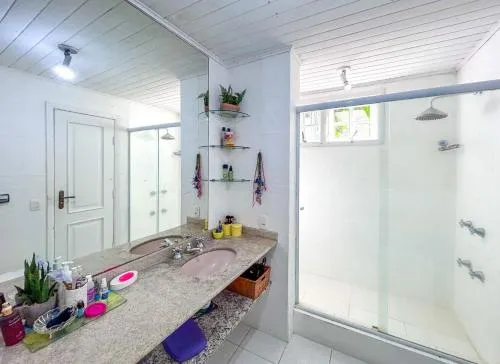 Otima casa com lazer completo em Sao Conrado RJ - Image 1