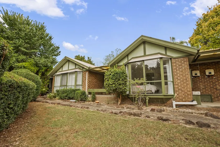 StayAU 4BR Spacious Nature Retreat - Image 1