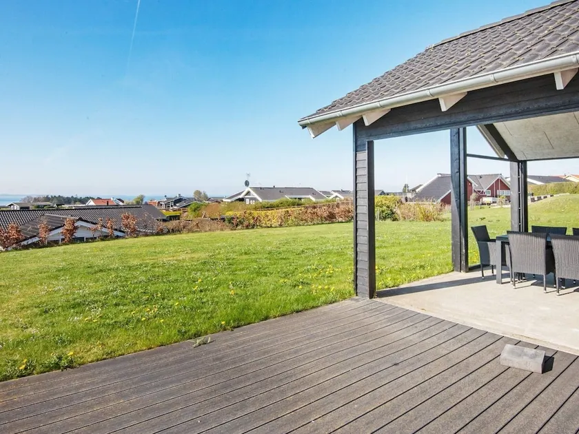 10 Person Holiday Home in Ronde - Image 1