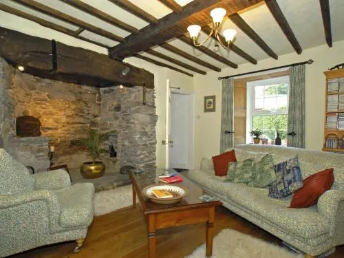 Frondderw Country House - Image 1