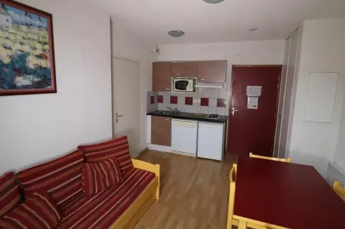 Residence Château Ricard - Image 1