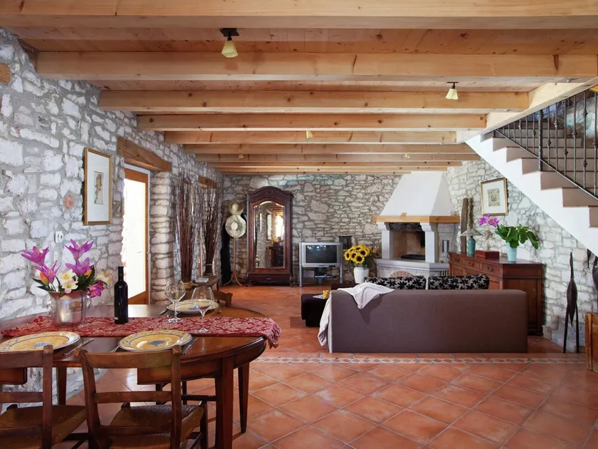 Luxurious Holiday Home in Barban with Private Pool - Image 1