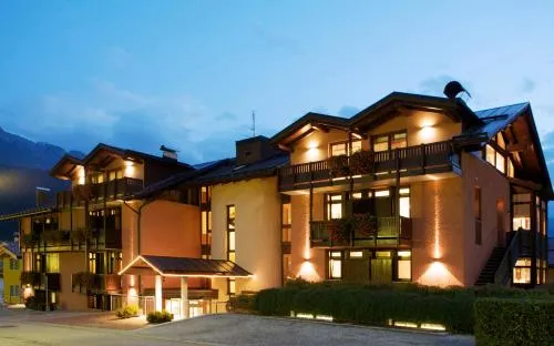 Holiday Mountain Boutique Hotel - Image 1