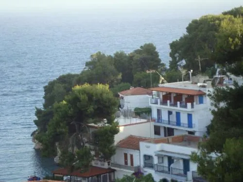 Mirsini Rooms - Image 1