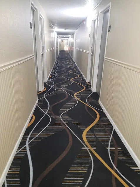 Super 8 By Wyndham Liberty Ne Kansas City Area - Image 1