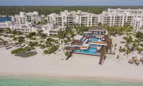 Beautiful apartment by the beach - Image 1
