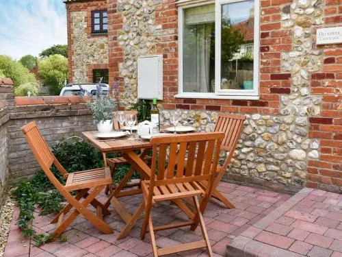 Bluebell Cottage Docking - Image 1