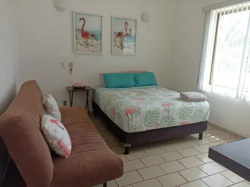 Beautiful apartment in condominium with pool - Image 1