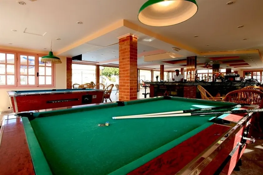 Lavris Hotels - Image 1