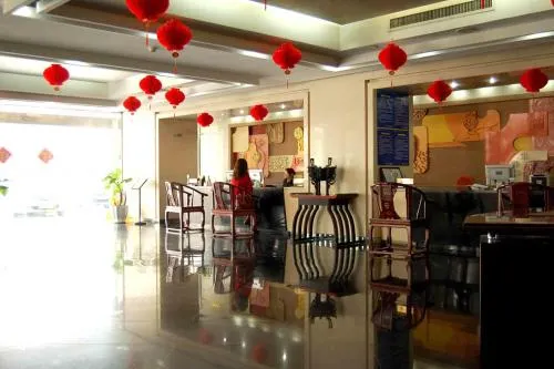 Golden Key International Hotel - Image 1