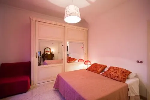 Romantic Ciclamini House - Image 1