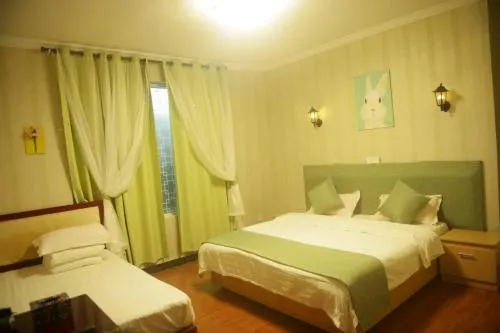 Dengba Hostel Mt. Emei - Image 1