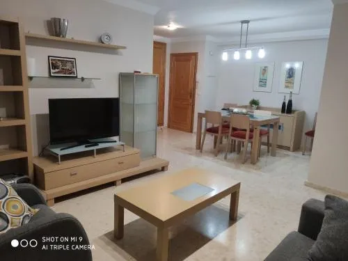 APARTAMENTO CON TERRAZA, VISTAS AL MAR Y PISCINA - Image 1