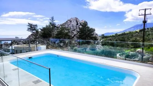 Villa M Villa with private pool and yard - Image 1