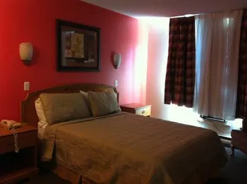 Coquitlam Sleepy Lodge - Image 1