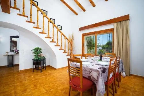 Las Palmeras - Image 1