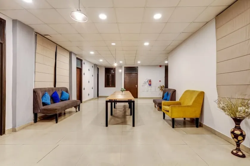 Roomshala 147 Kd Plazav - Image 1