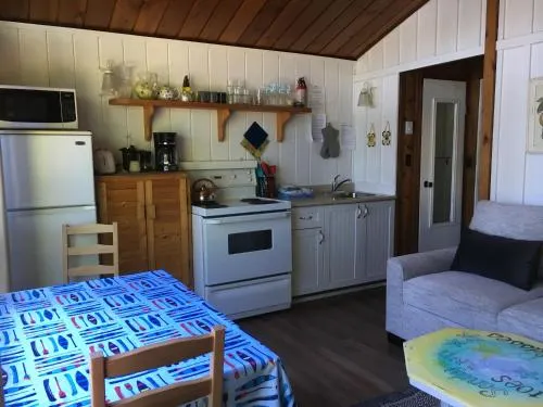 Maple Ridge Cottages - Image 1