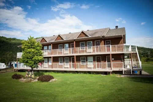 Parc de VR/RV Resort Royal-Papineau - Image 1