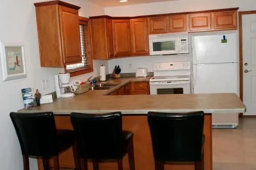 Harbor View Condos - Image 1