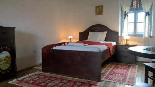 Casa Cu Zorele - Image 1
