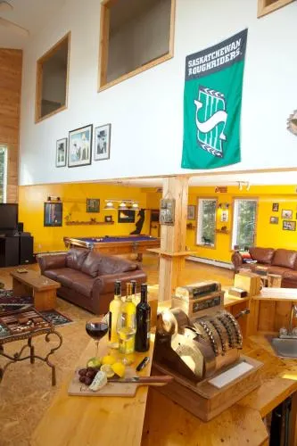 Jewel Of The North Getaway - Image 1