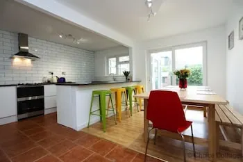 Braunton Incle DEN - Image 1