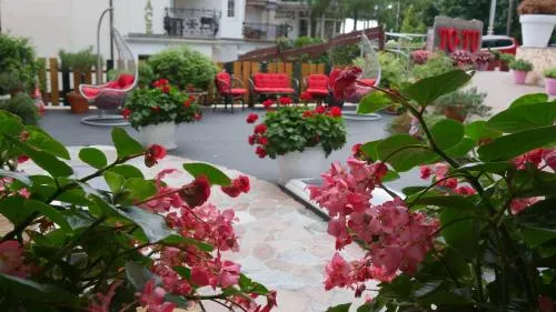 Hotel - IK To -Tu - Image 1