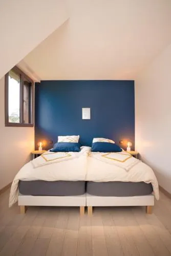 Large charming Norman house with pool and cinema room - Image 1