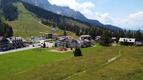 Wellness Hotel Savoy - Image 1