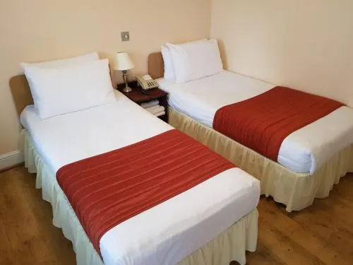 Forest View Hotel - Image 1