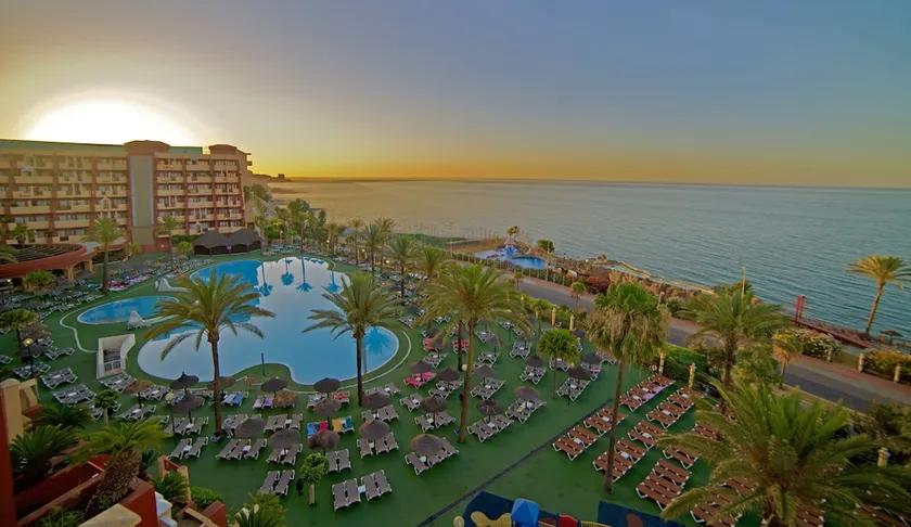 Holiday Premium Resort - Image 1