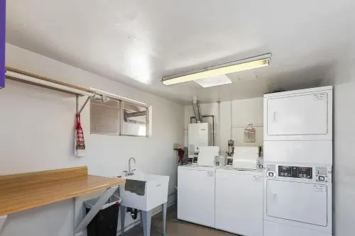 Top Rated Host New Listing Book Now To Save - Image 1