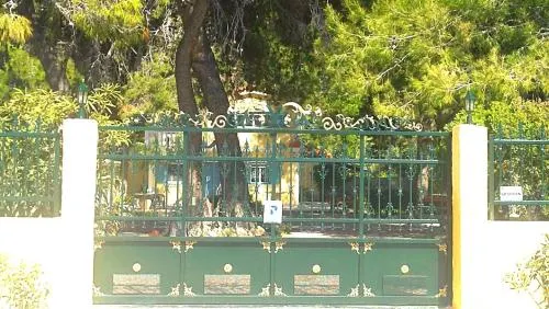 Holiday Apartment in Psatha Bay Vilia Attica - Image 1