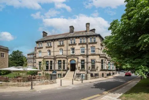 Country Living Hotel St George Harrogate - Image 1