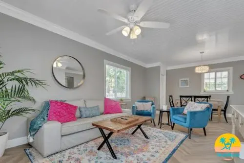 Charming 3 Bedroom /1 Bath home near Dadeland Mall - Image 1
