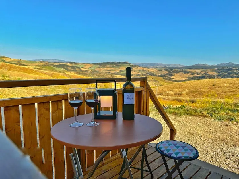 Nature Lovers Cabin- Hottub- Privacy & Serenity - Image 1