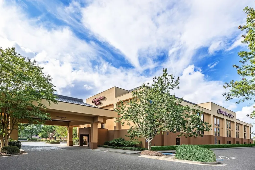 Hampton Inn Aiken - Image 1