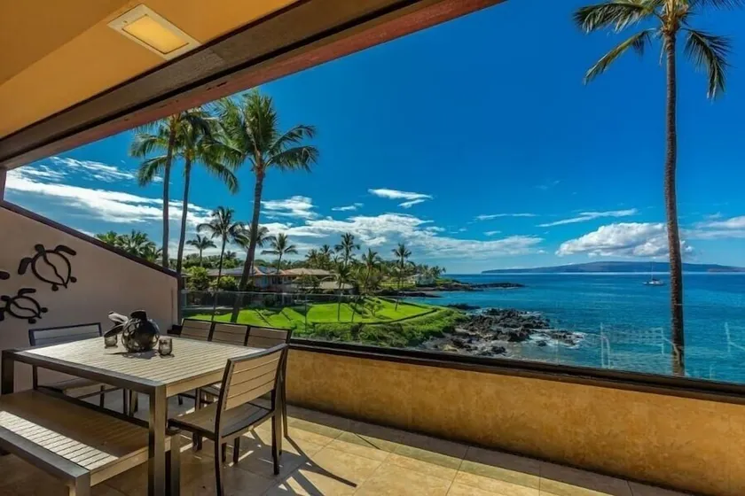 MAKENA SURF, #G-301-302 - Image 1