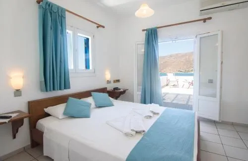 Miké Hotel - Image 1